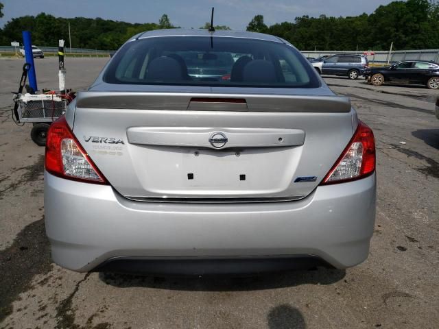 2015 Nissan Versa Image 6