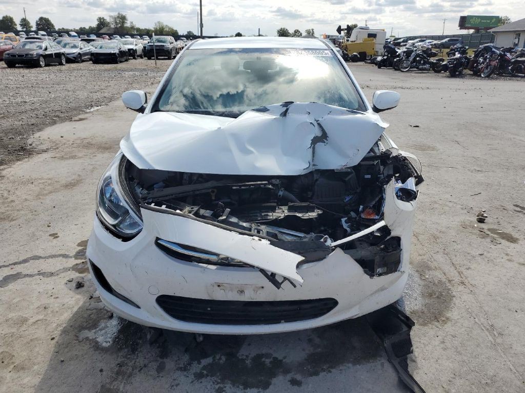 2017 Hyundai Accent Image 5