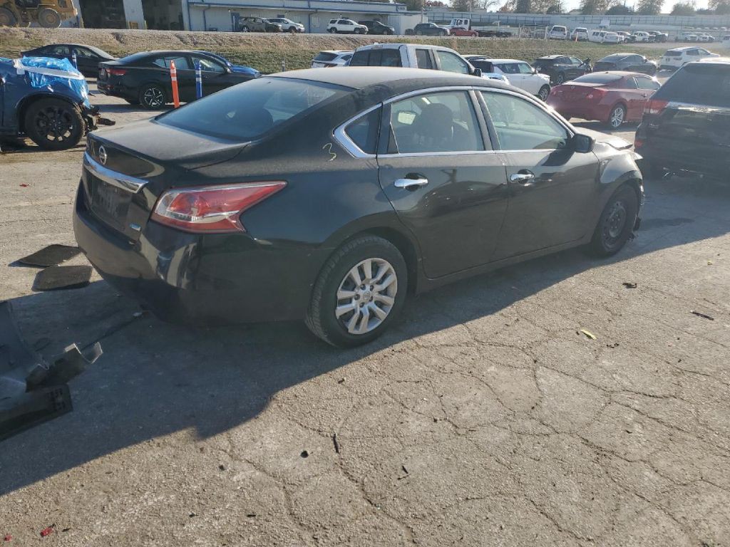 2013 Nissan Altima Image 4