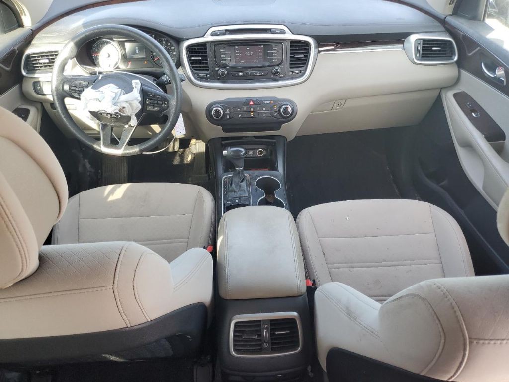 2016 Kia Sorento Image 6