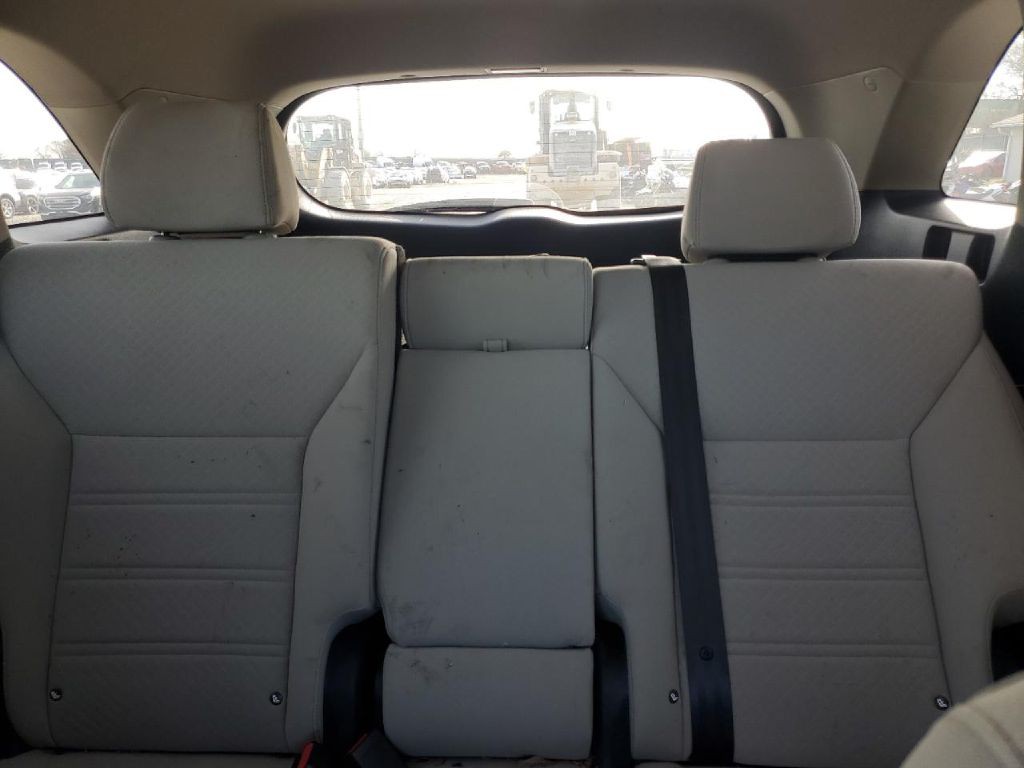 2016 Kia Sorento Image 9