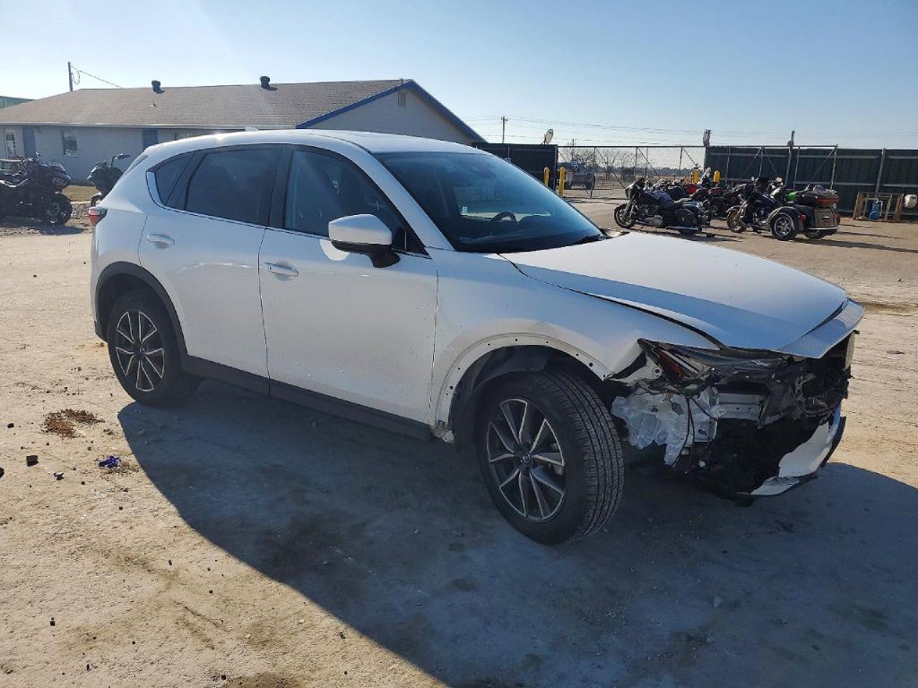 2017 Mazda CX-5 Image 1