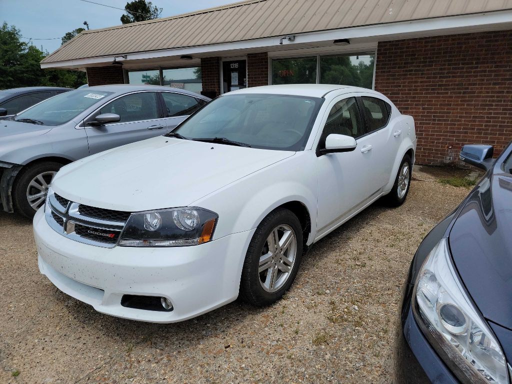 2013 Dodge Avenger Image 3