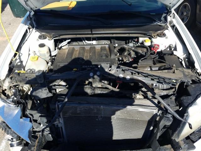 2013 Dodge Avenger Image 14