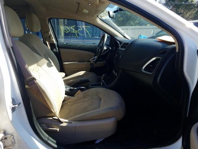 2013 Dodge Avenger Image 15