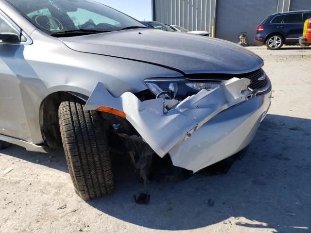 2015 Chrysler 200 Image 11