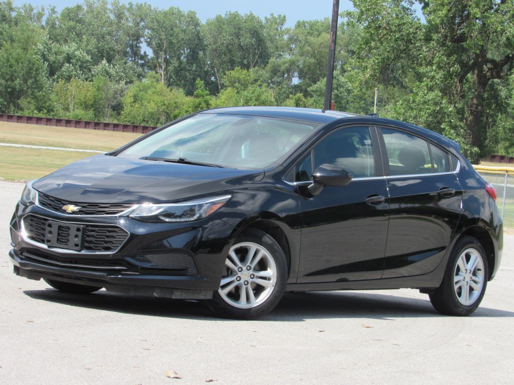 2018 Chevrolet Cruze Image 3