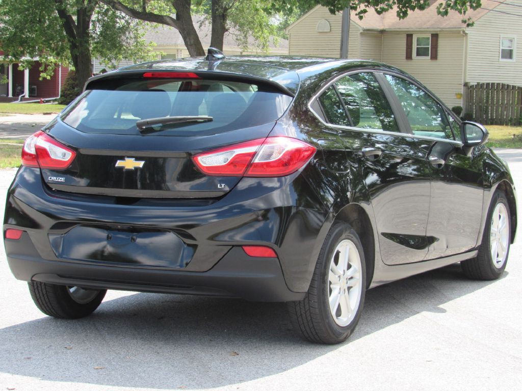 2018 Chevrolet Cruze Image 8