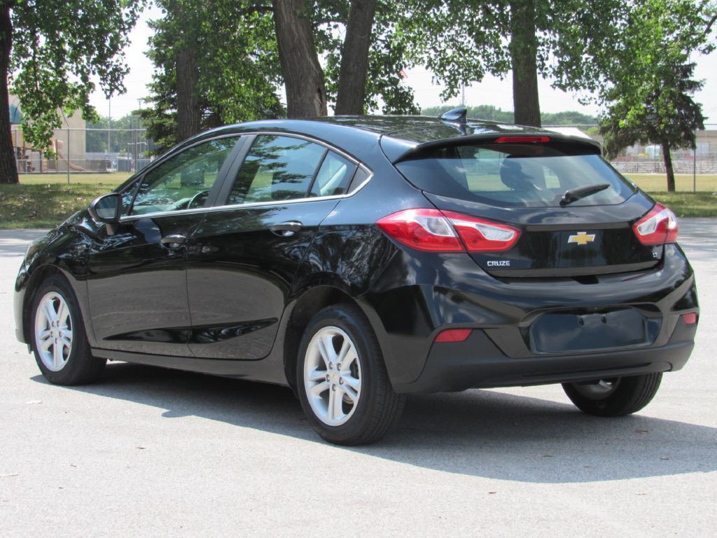 2018 Chevrolet Cruze Image 10