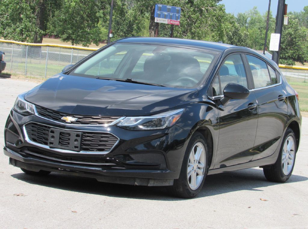 2018 Chevrolet Cruze Image 12