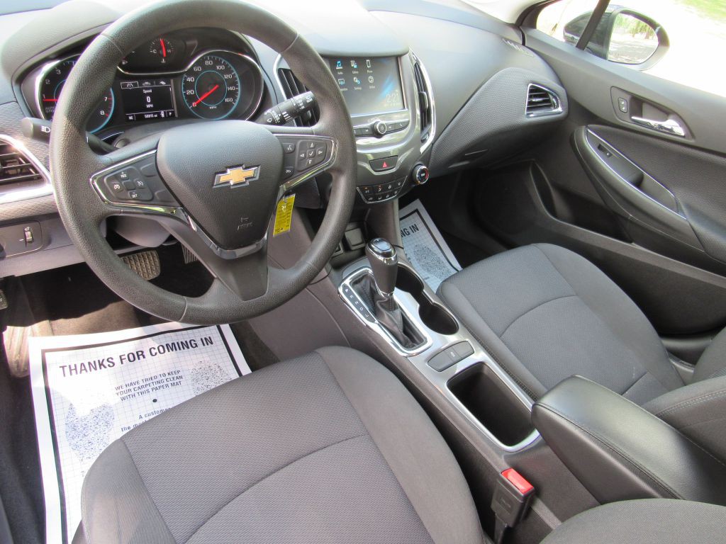 2018 Chevrolet Cruze Image 15