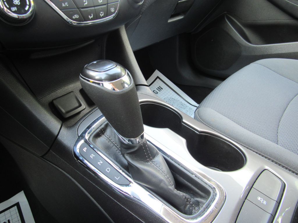 2018 Chevrolet Cruze Image 18