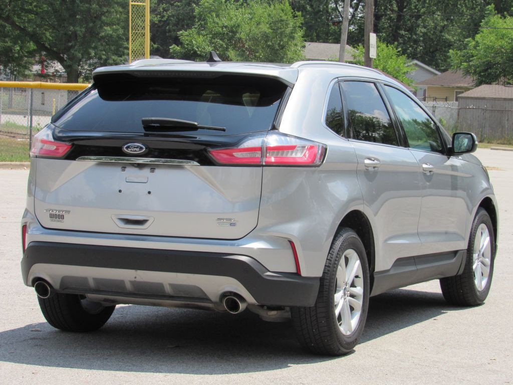 2020 Ford Edge Image 8