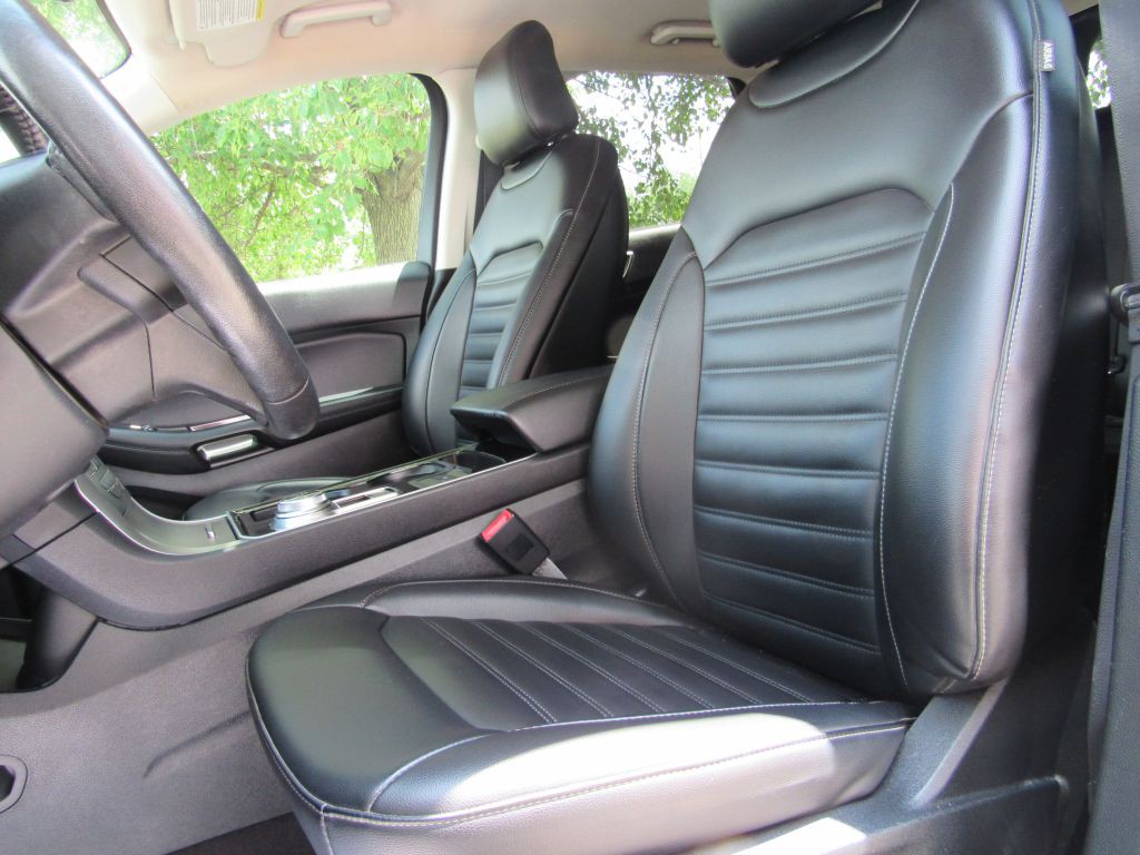 2020 Ford Edge Image 14