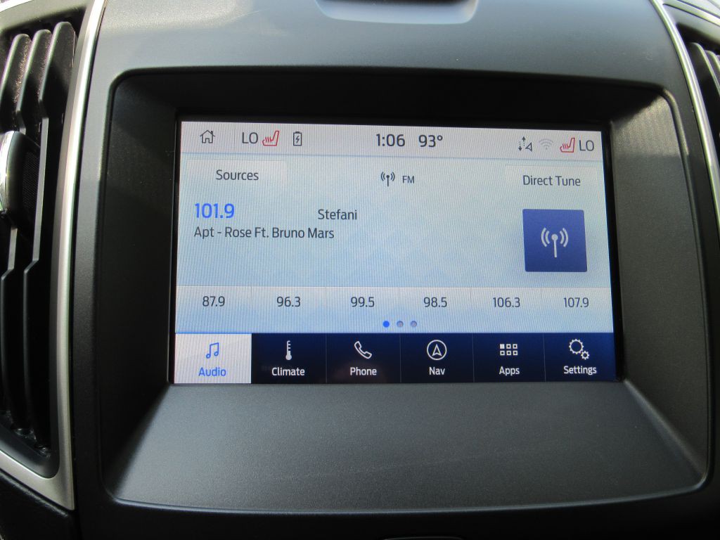2020 Ford Edge Image 19