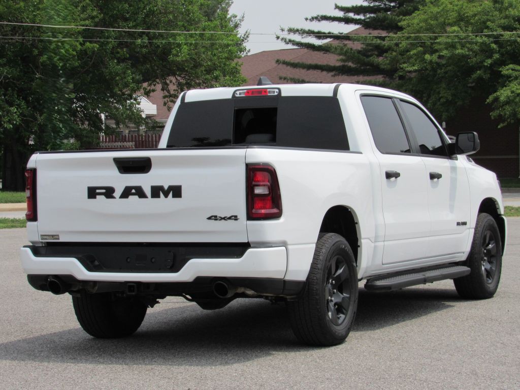 2025 RAM 1500 Image 8