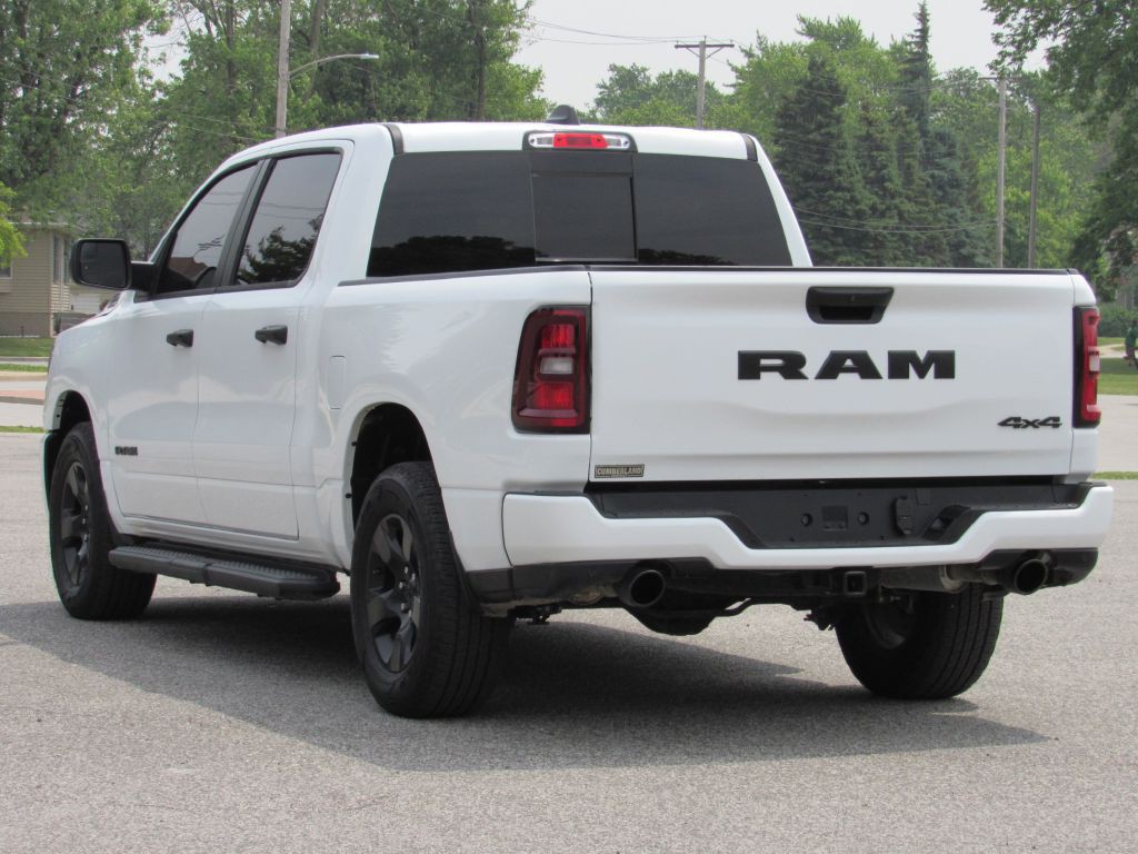 2025 RAM 1500 Image 9