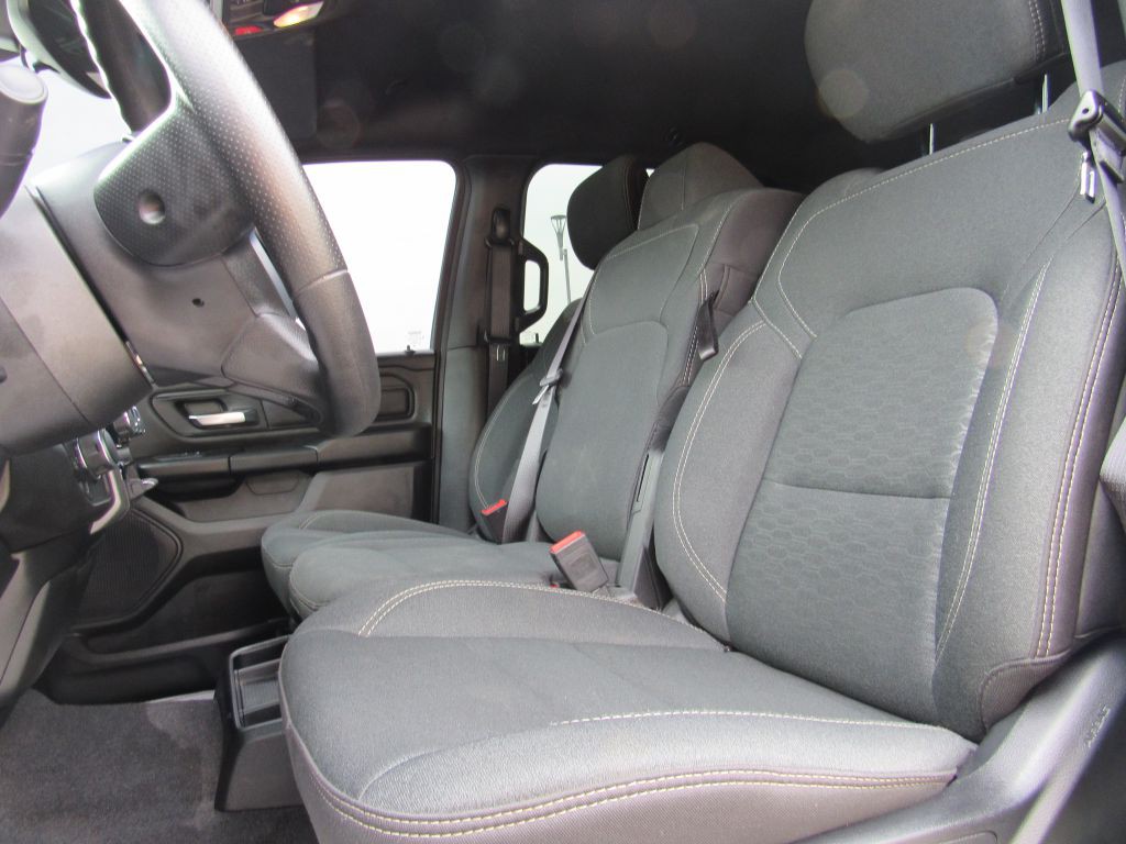 2025 RAM 1500 Image 15