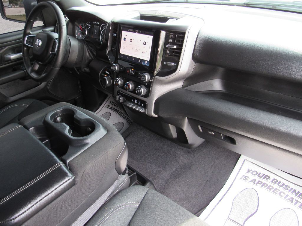 2025 RAM 1500 Image 20