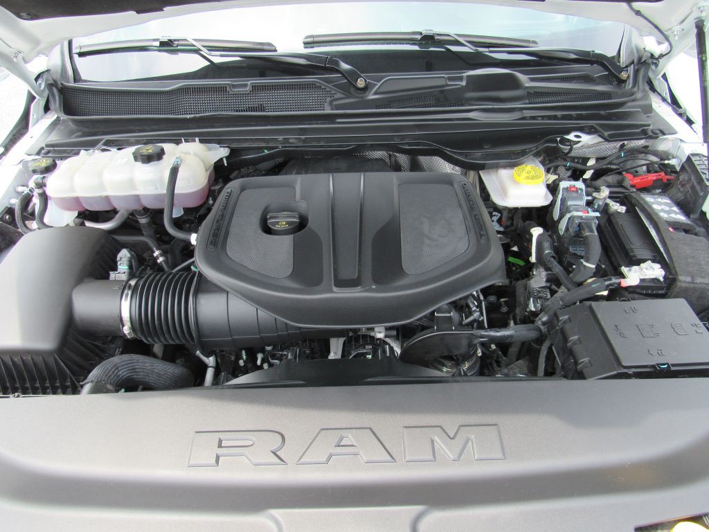 2025 RAM 1500 Image 24