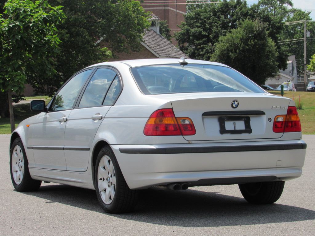 2005 BMW 3 Series Image 10