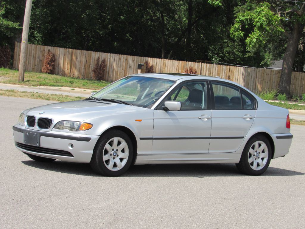 2005 BMW 3 Series Image 12
