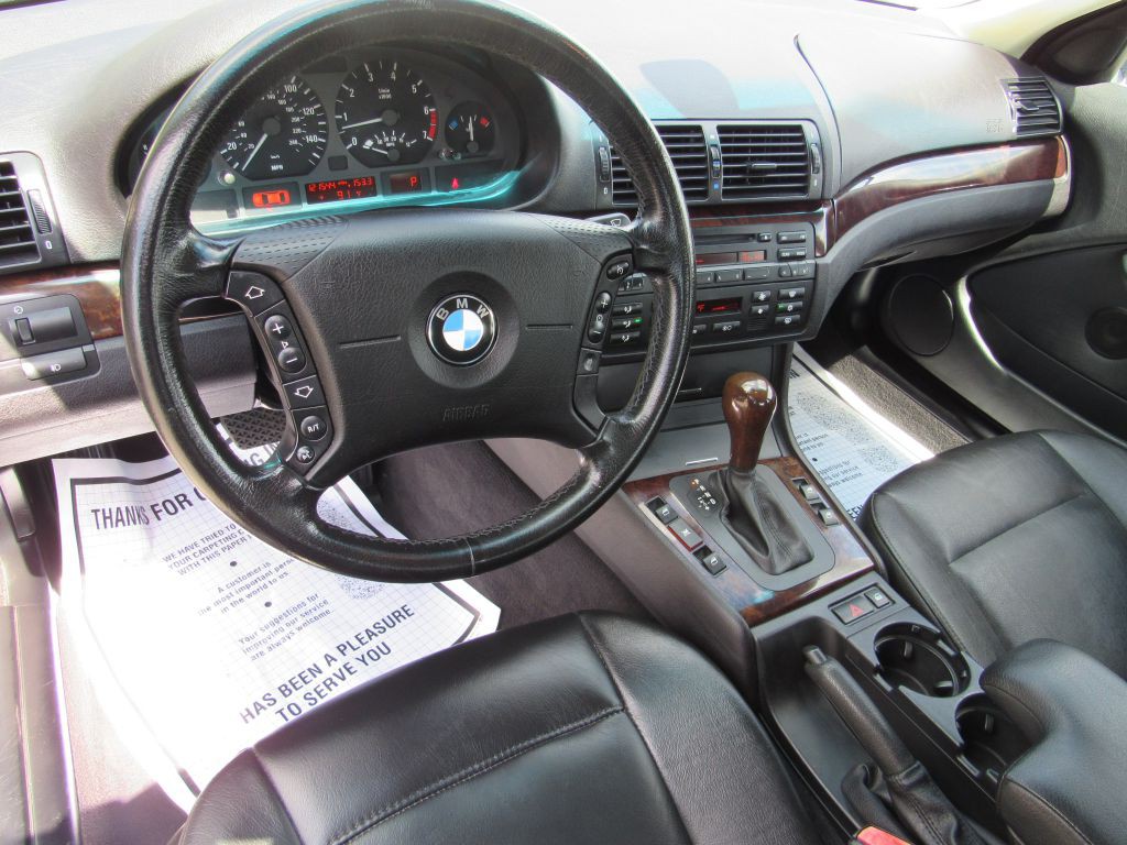 2005 BMW 3 Series Image 16