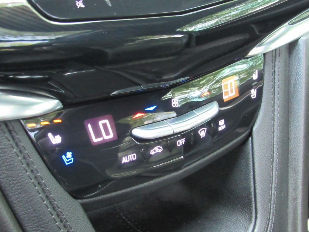 2022 Cadillac XT6 Image 21