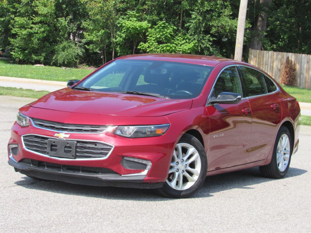 2018 Chevrolet Malibu Image 2