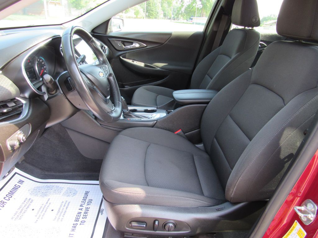 2018 Chevrolet Malibu Image 13