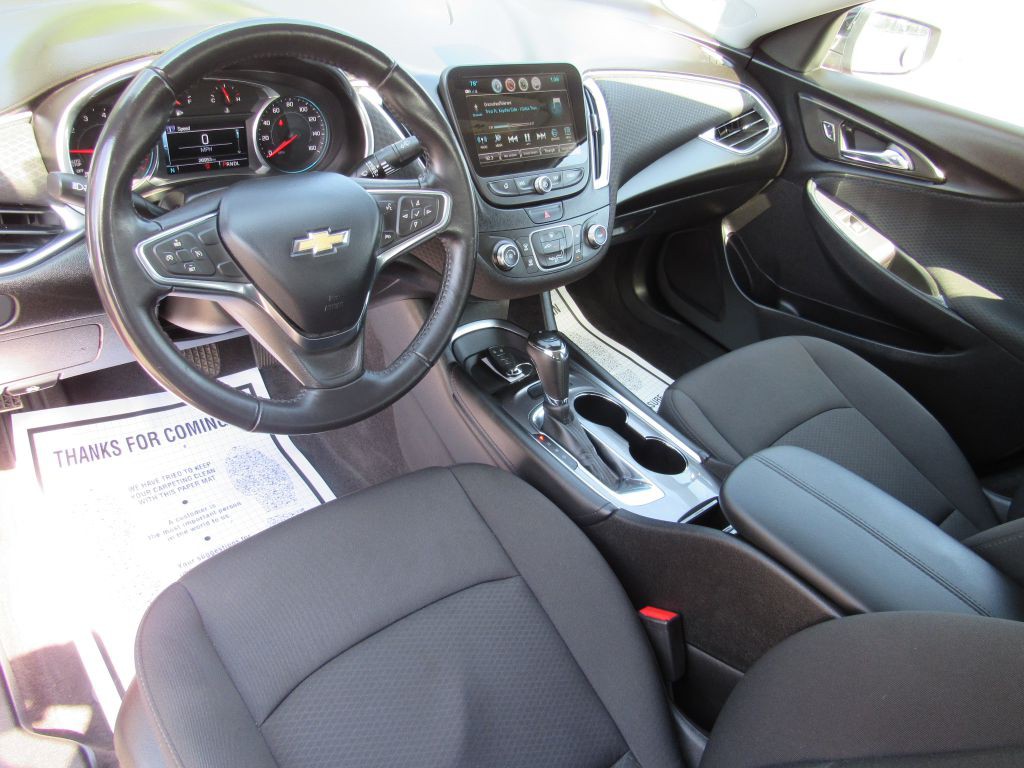 2018 Chevrolet Malibu Image 15