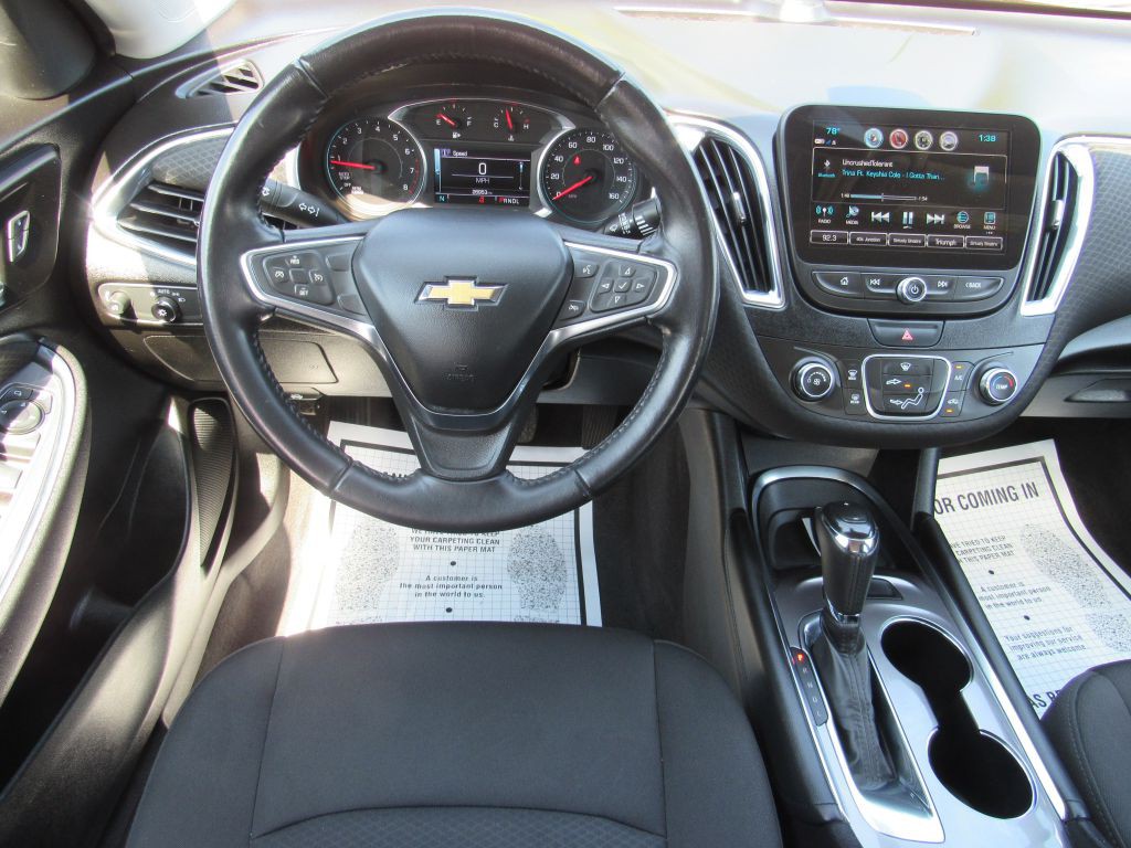 2018 Chevrolet Malibu Image 17