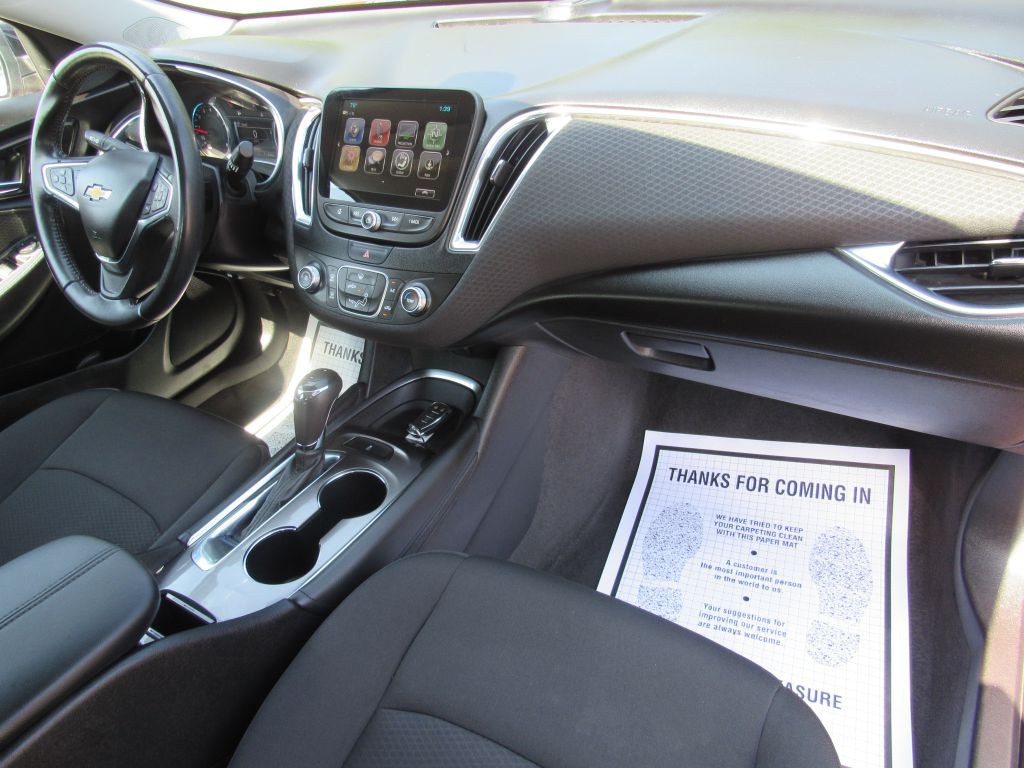 2018 Chevrolet Malibu Image 22