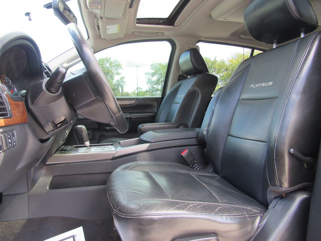 2011 Nissan Armada Image 14