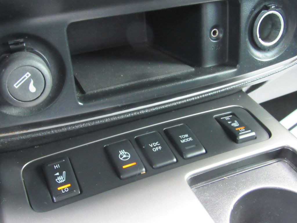 2011 Nissan Armada Image 19