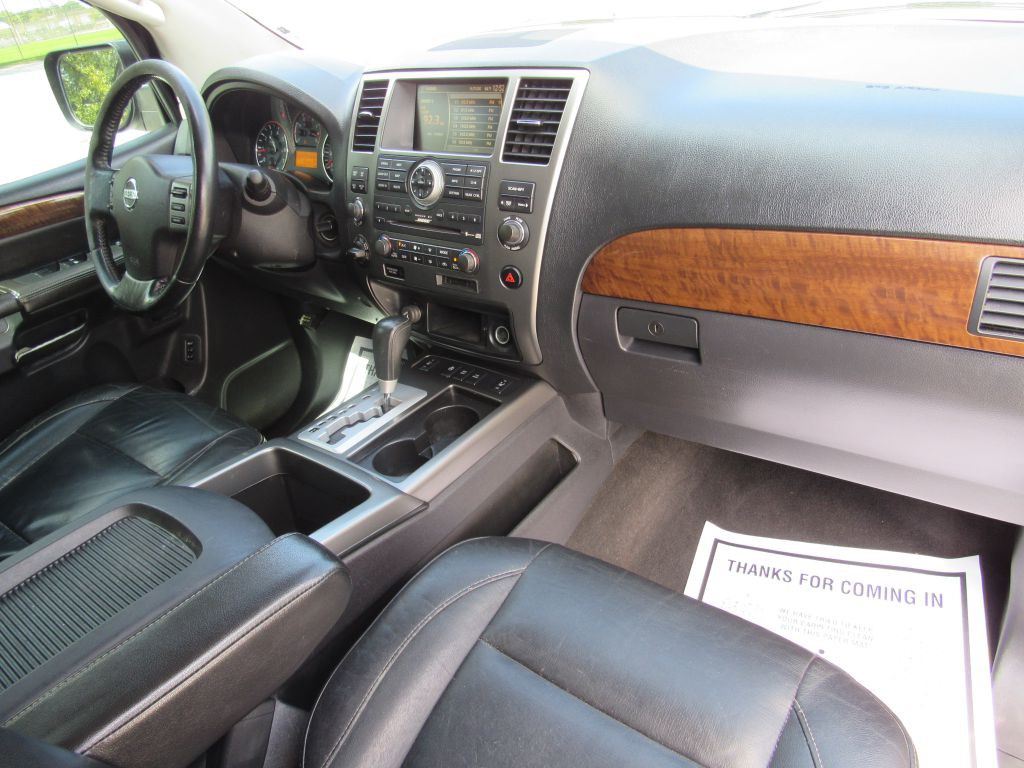 2011 Nissan Armada Image 21