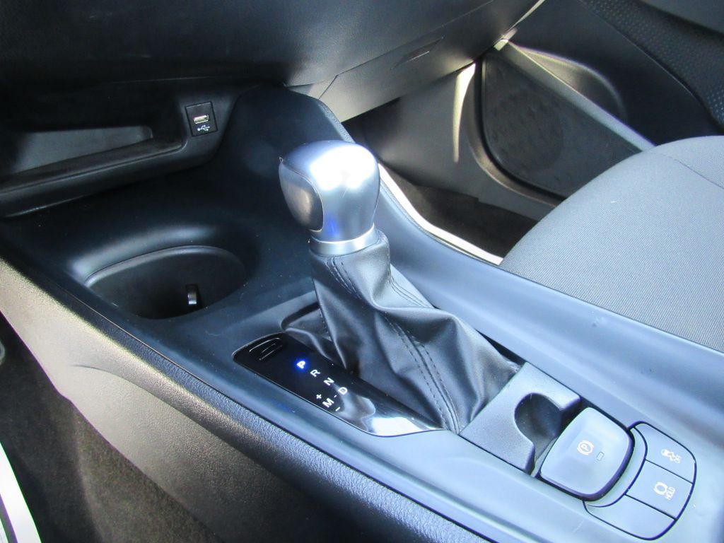 2020 Toyota C-HR Image 19