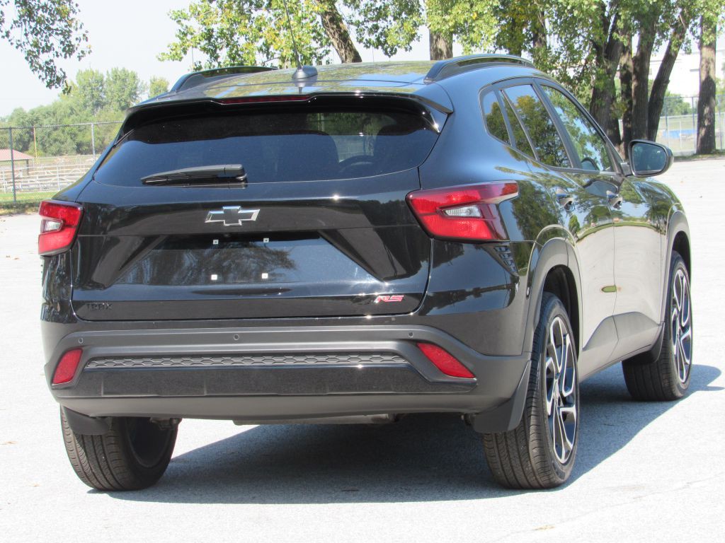 2025 Chevrolet Trax Image 8