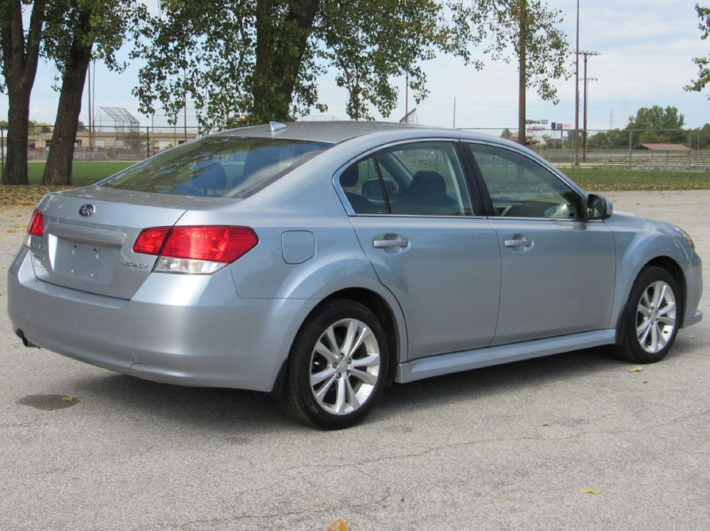 2014 Subaru Legacy Image 7