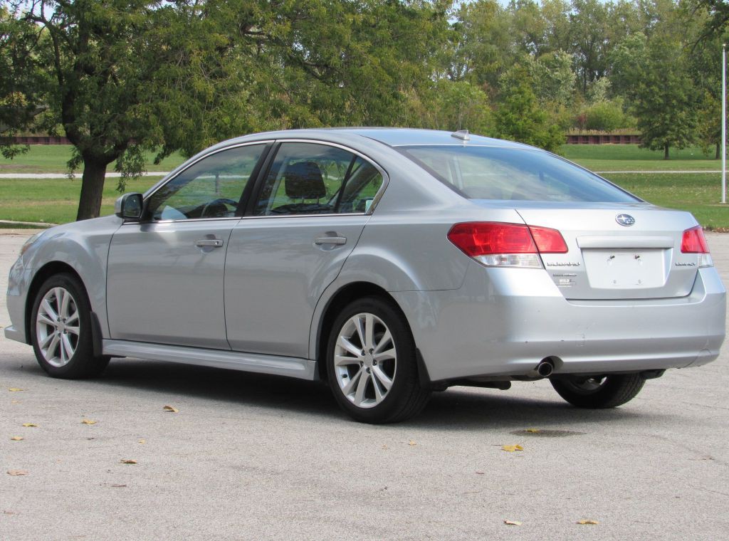 2014 Subaru Legacy Image 10