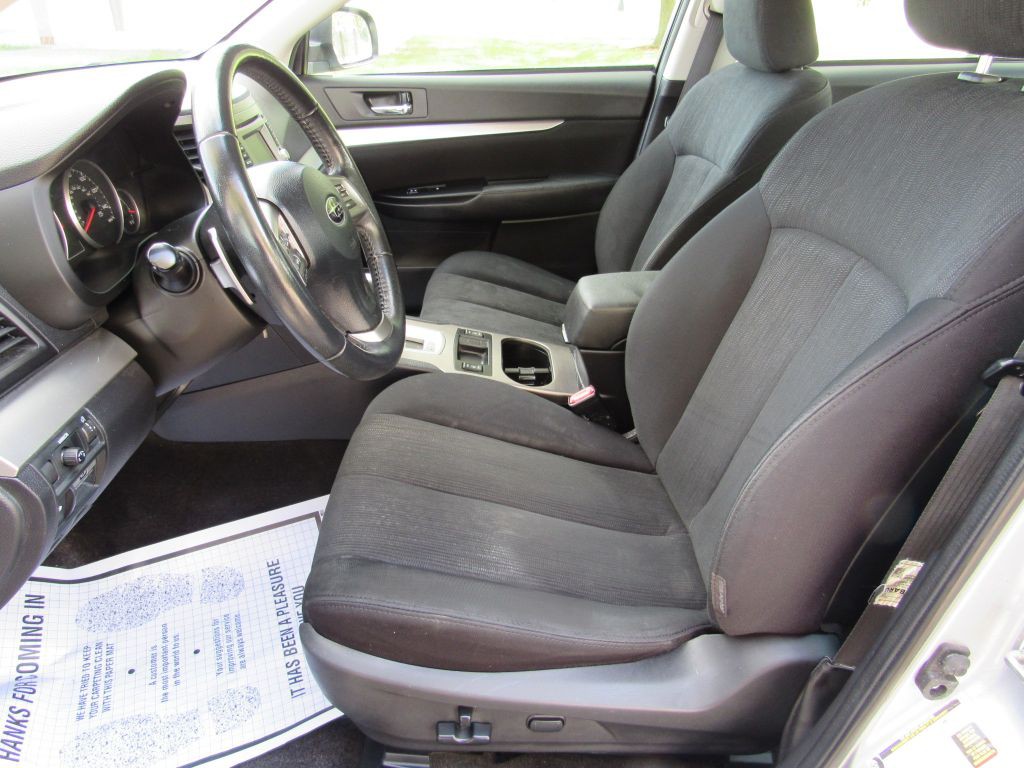 2014 Subaru Legacy Image 13