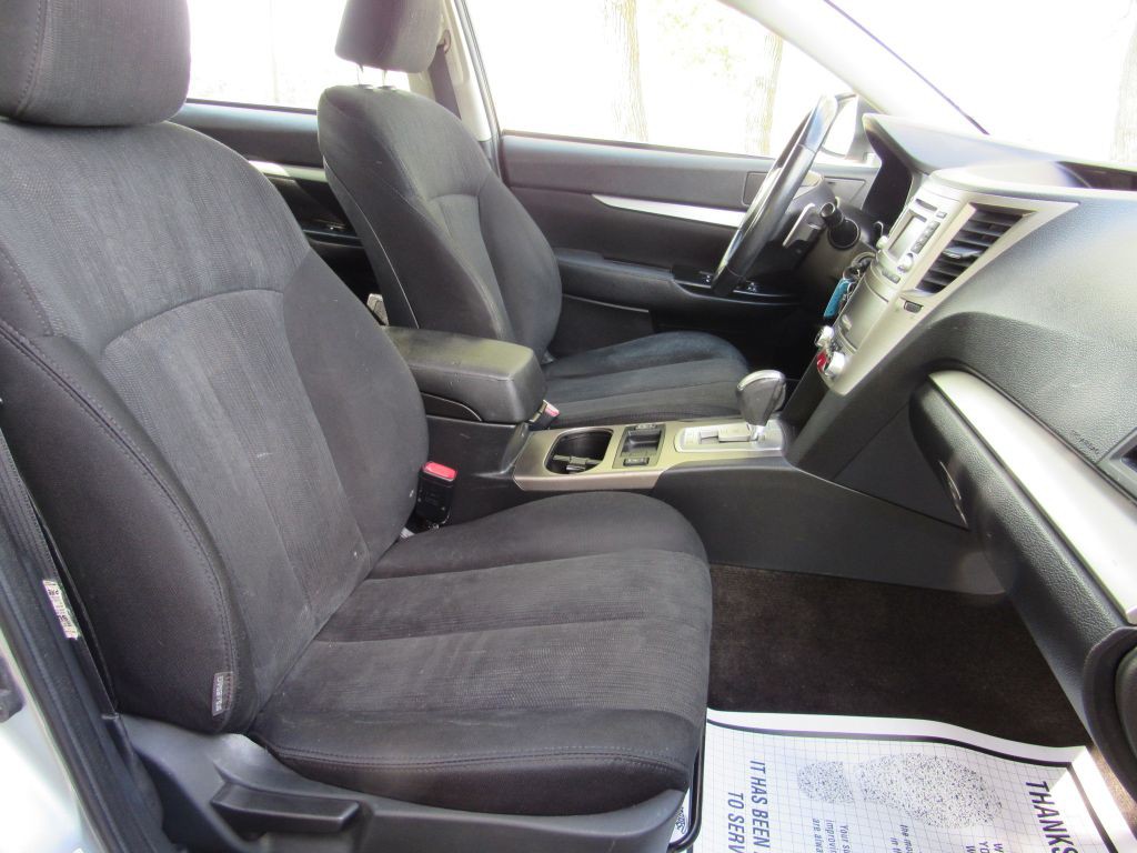 2014 Subaru Legacy Image 21
