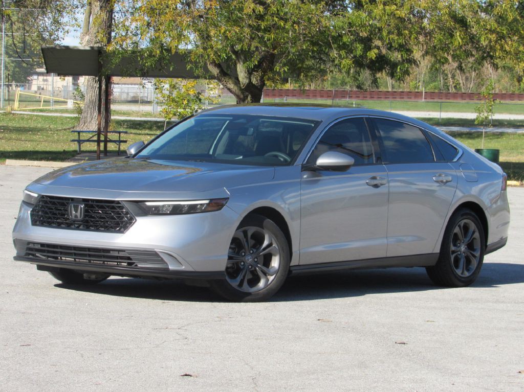 2023 Honda Accord Image 3
