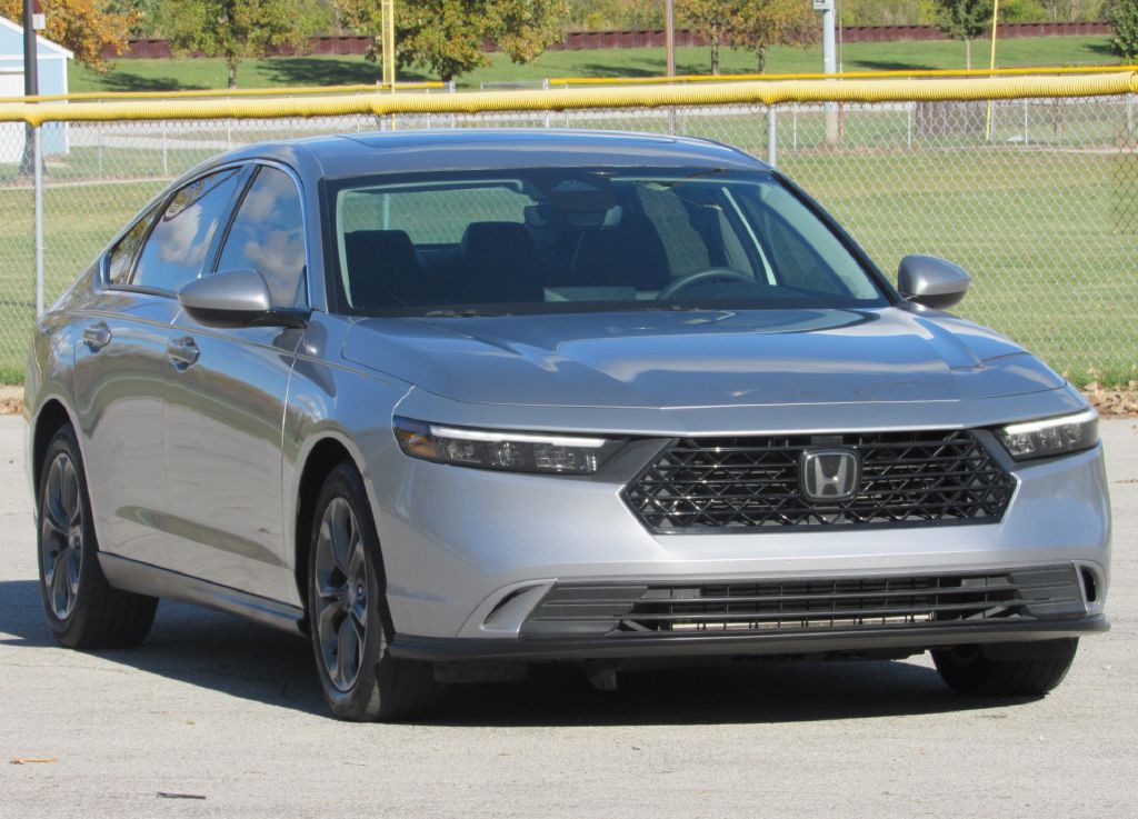 2023 Honda Accord Image 4