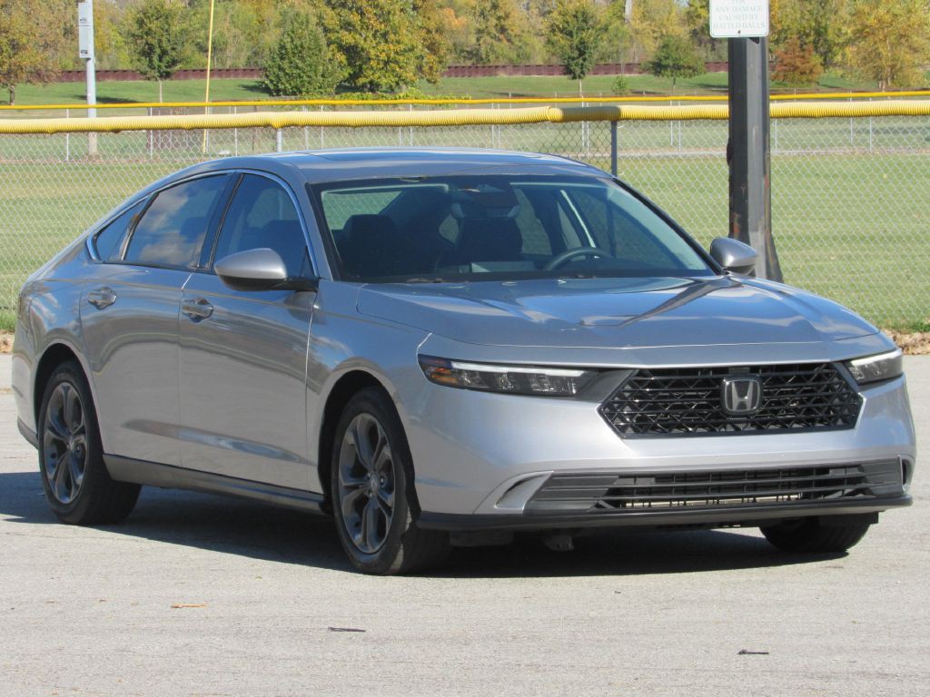 2023 Honda Accord Image 5