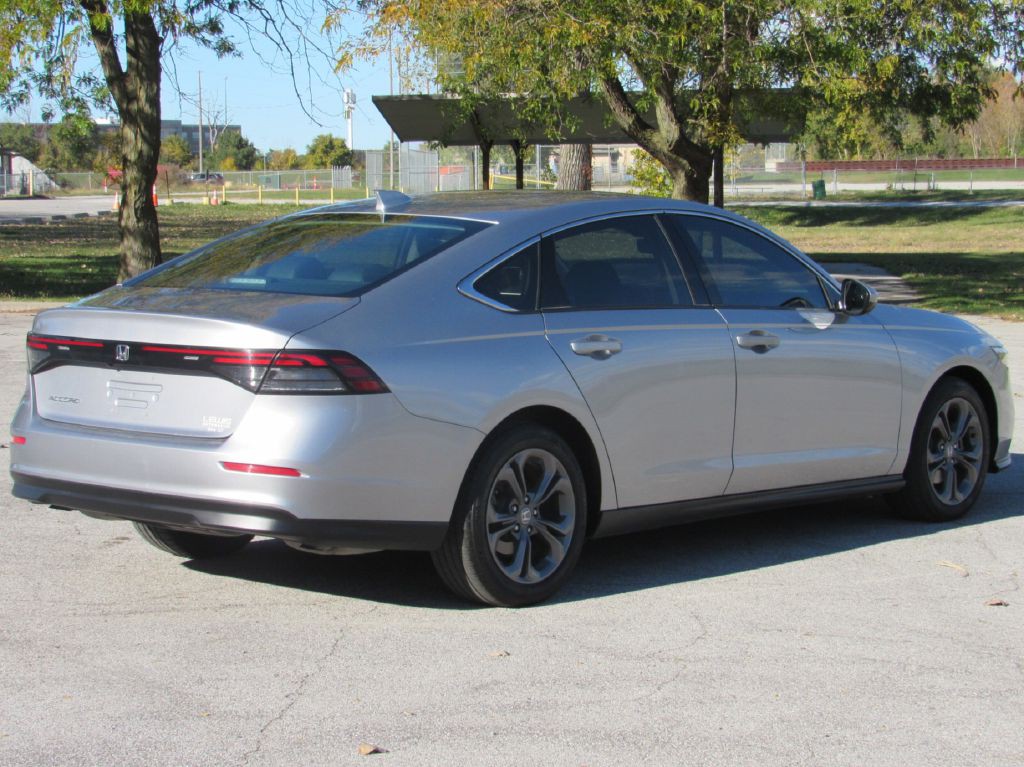 2023 Honda Accord Image 7