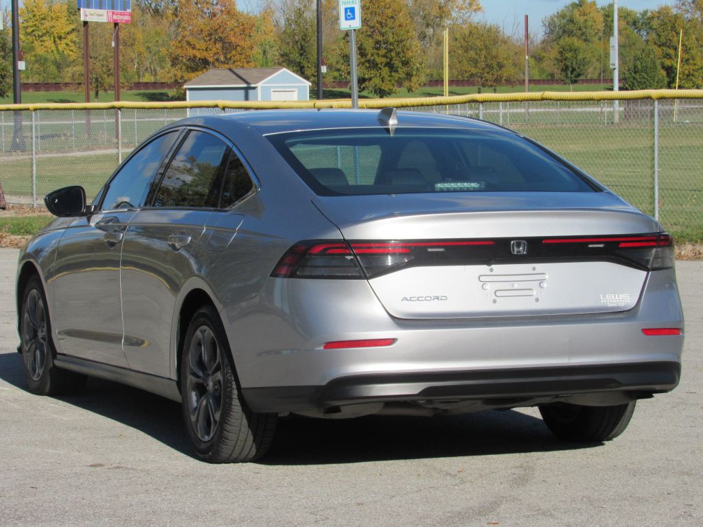2023 Honda Accord Image 9