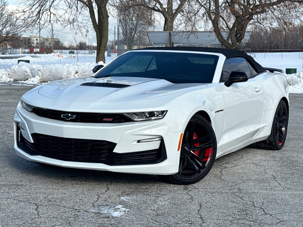 2022 Chevrolet Camaro Image 1