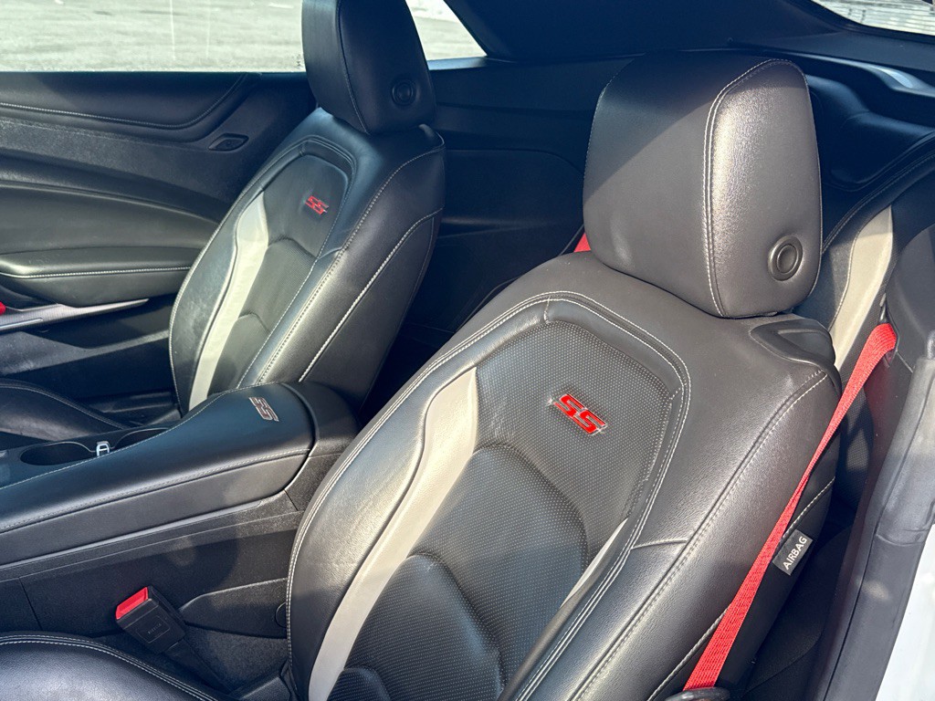 2022 Chevrolet Camaro Image 9