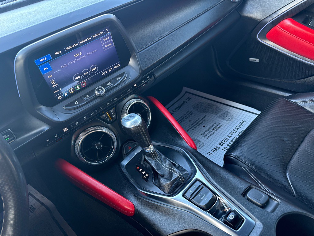 2022 Chevrolet Camaro Image 13